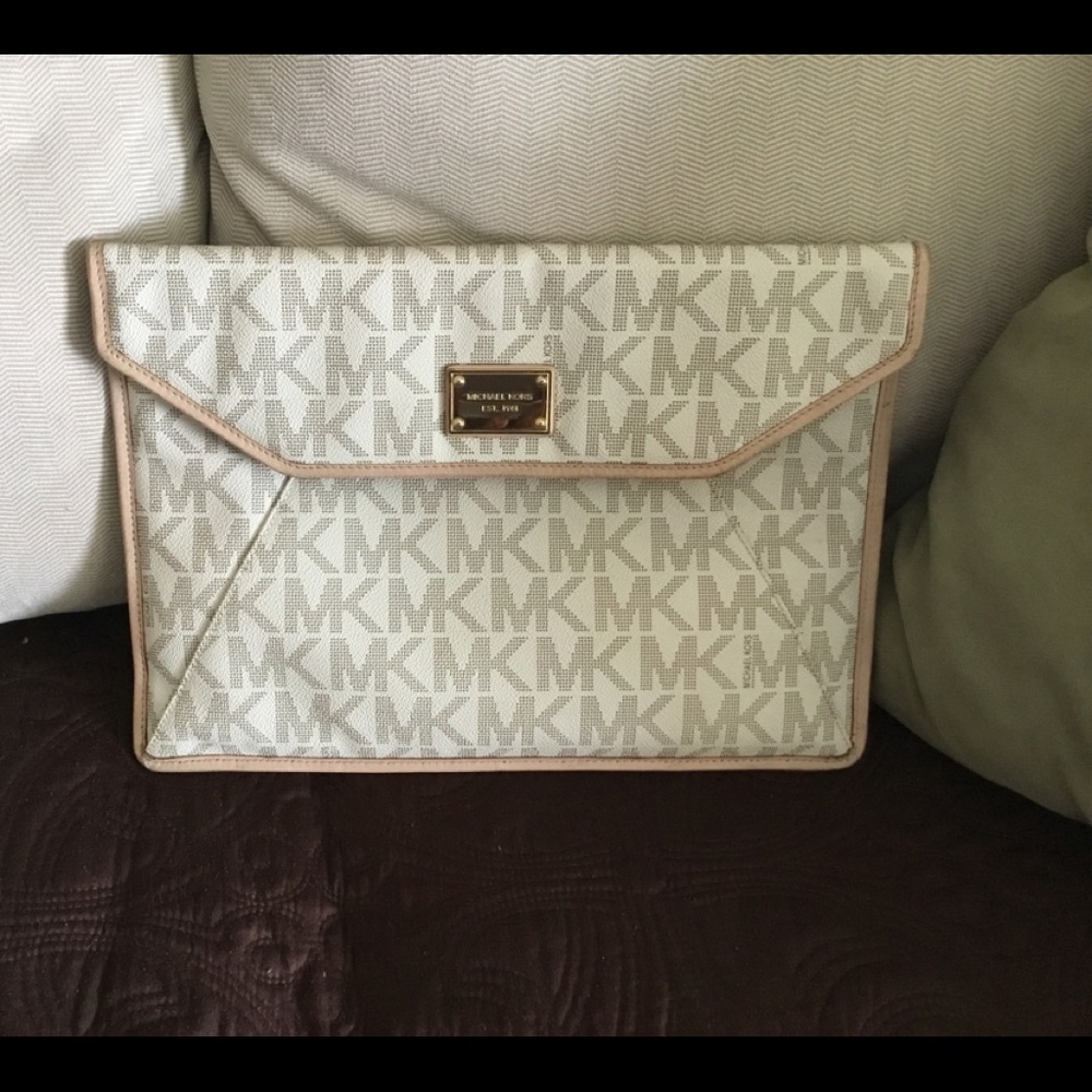 Michael Kors - Laptop/IPad Envelope